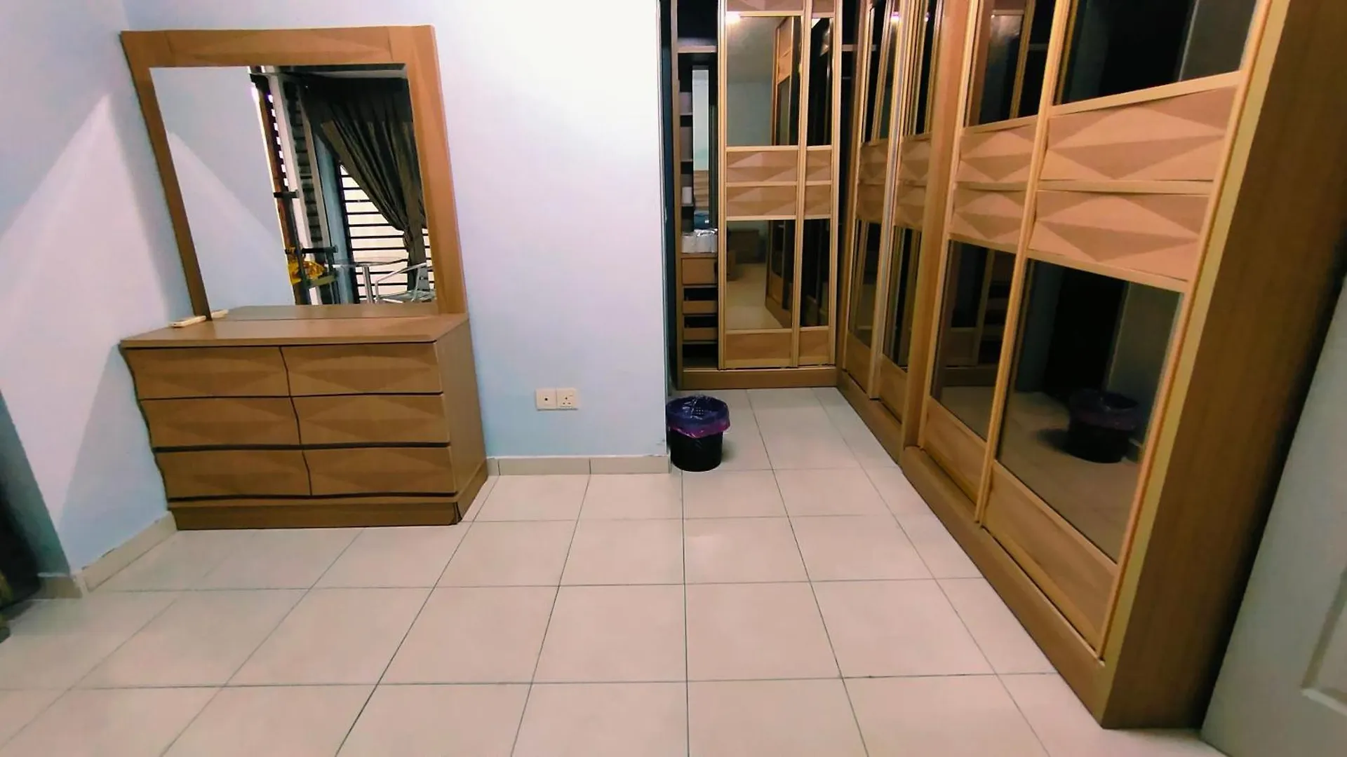 Kulai Tmn Putri Tmn Gunung Pulai Tmn Baiduri Tmn Kota Kulai Tmn Lagenda Kulai 3-5Br Near Airport Jpo Ioi Villa 0*,  Malaysia